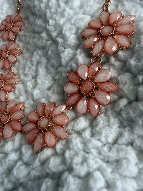 Para Ti New York Pink/Peach Necklace and Earrings Set